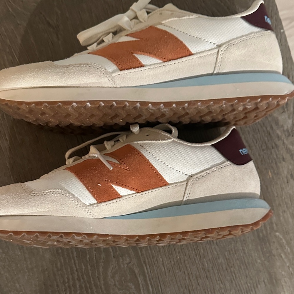 New Balance women's sneaker Cream and Orange Sneakers ws237 9 - Picture 5 of 6